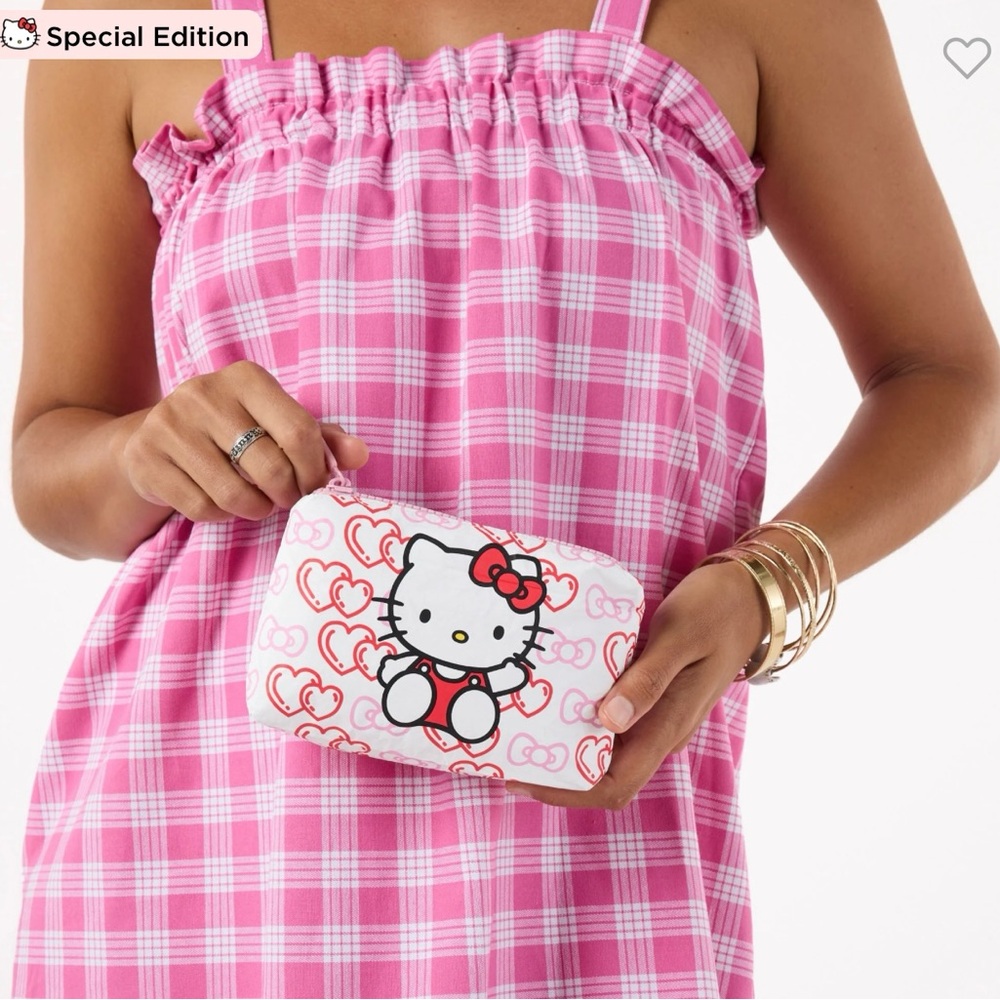 Aloha Collection 🌺 Hello Kitty Mini Pouch Set - Picture 6 of 8
